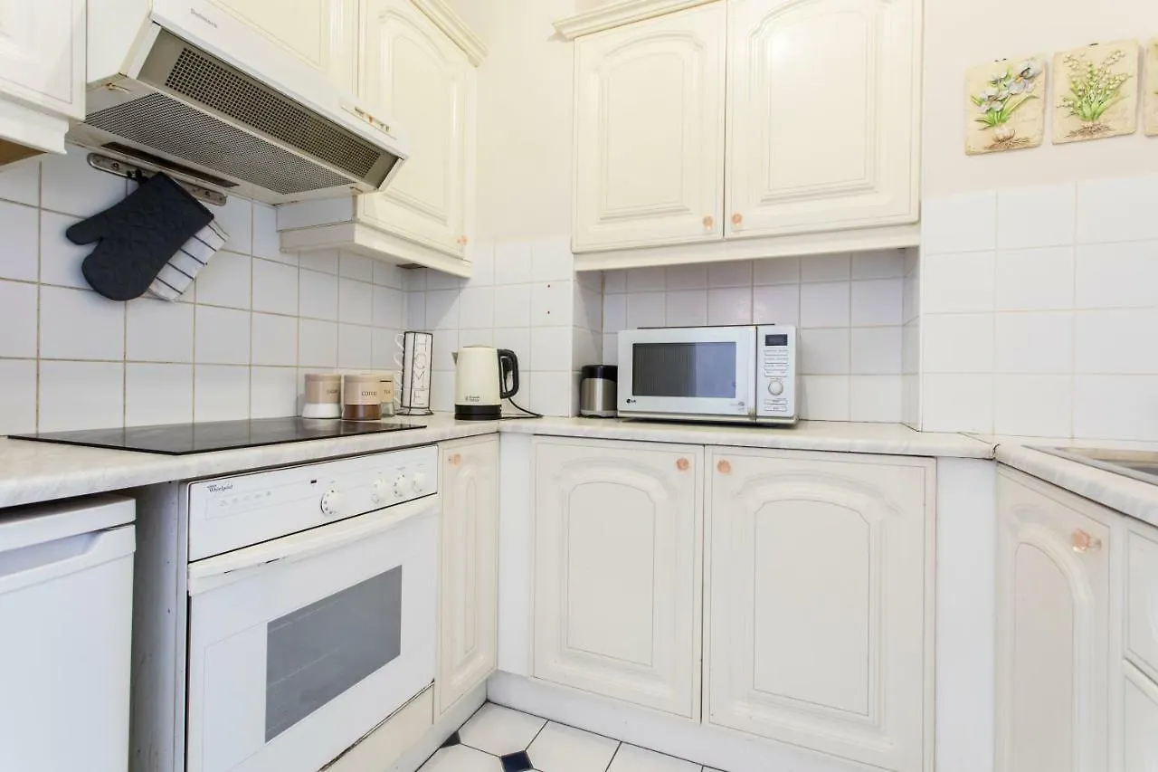St Patricks Cathedral Self Catering Apartment Dublin
